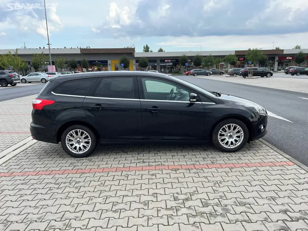 Ford Focus 1.6 TDCi 77kw digi klima NAVI - fotka 2