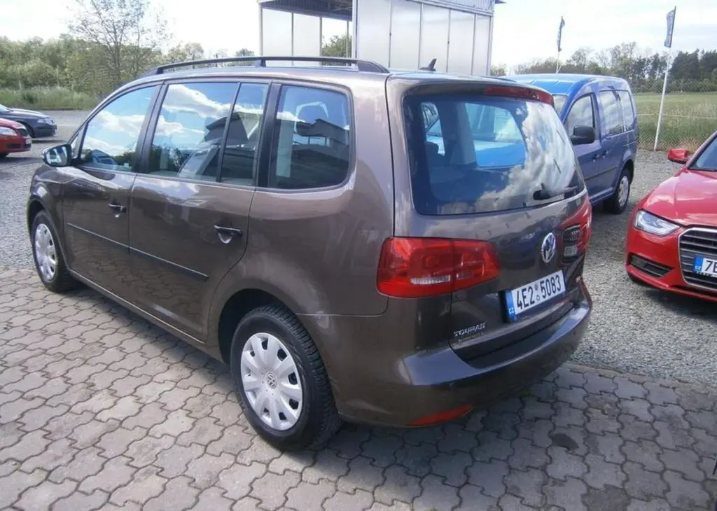 Volkswagen Touran 1.6TDi CZ,1.maj,serviska,2x ko - fotka 5