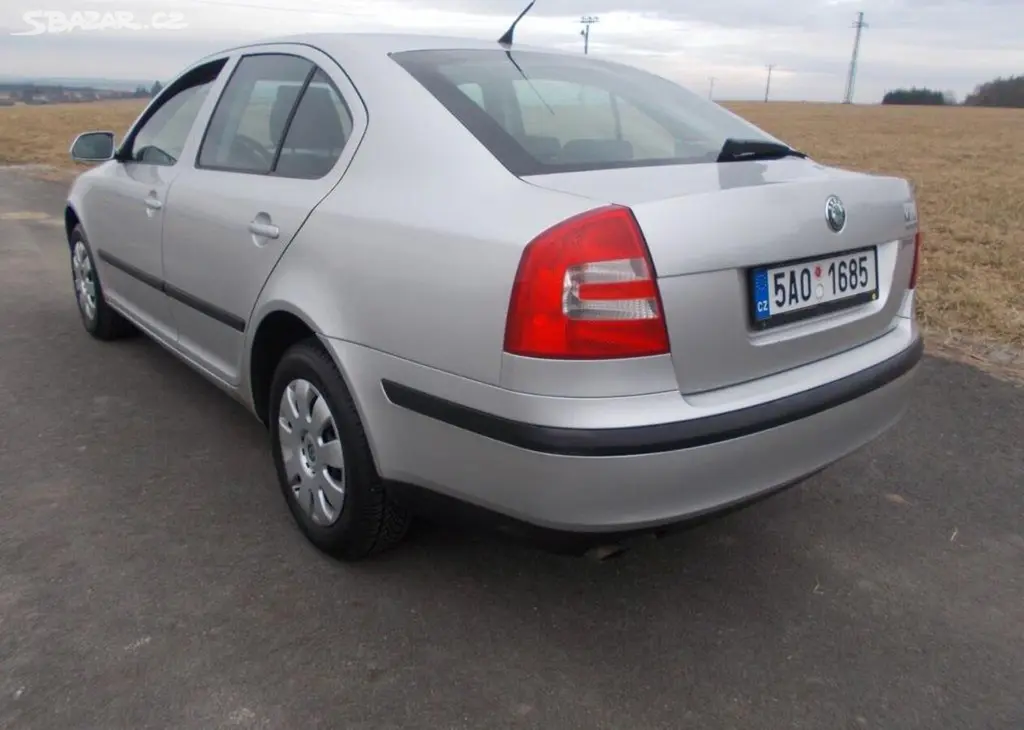 Škoda Octavia 1,6 85KW benzín manuální - fotka 3