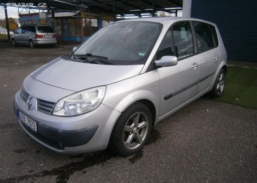 Renault Scénic 1.6i serviska benzín manuální - fotka 3