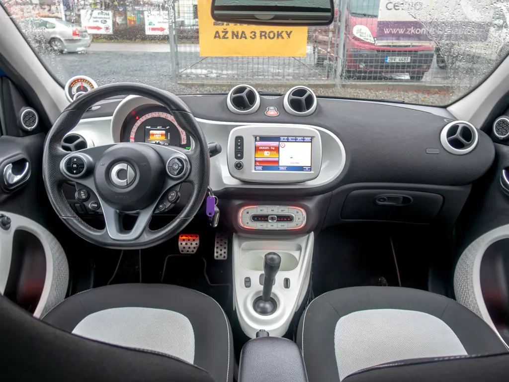 Smart Forfour ČR 12/18 NAV SOH 93% - fotka 6