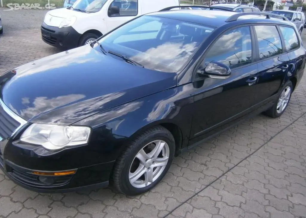 Volkswagen Passat 1.6 FSi benzín manuální - fotka 3