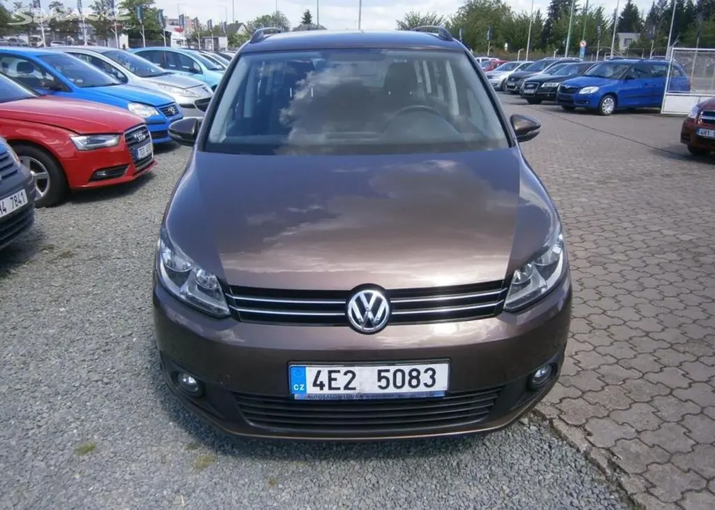 Volkswagen Touran 1.6TDi CZ,1.maj,serviska,2x ko - fotka 2