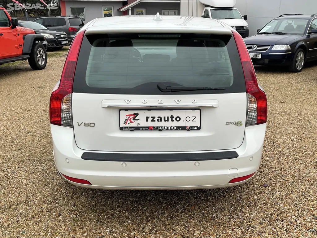 Volvo V50, 1.6D 80kW*KŮŽE*VÝHŘEV*HANDSFRE - fotka 4