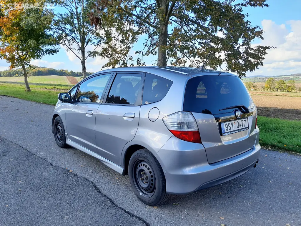 Honda Jazz 1.4 i-VTEC ve výbavě SPORT - ÚSPORNÝ - fotka 2