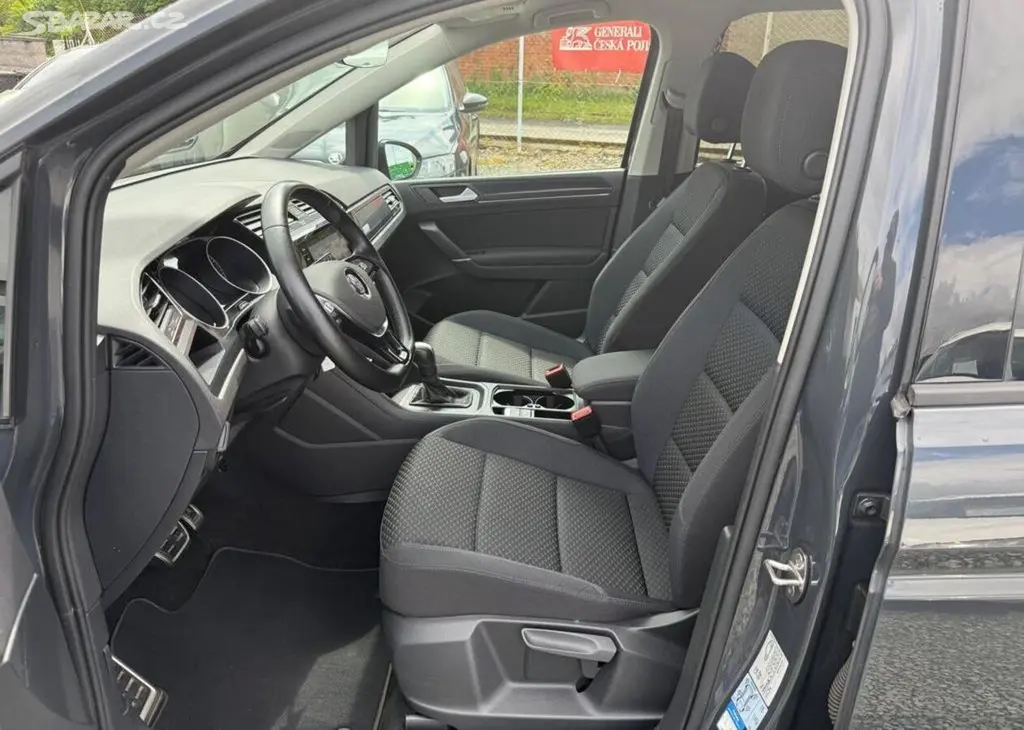 Volkswagen Touran 2.0 TDI DSG UNITED LED ACC - fotka 6