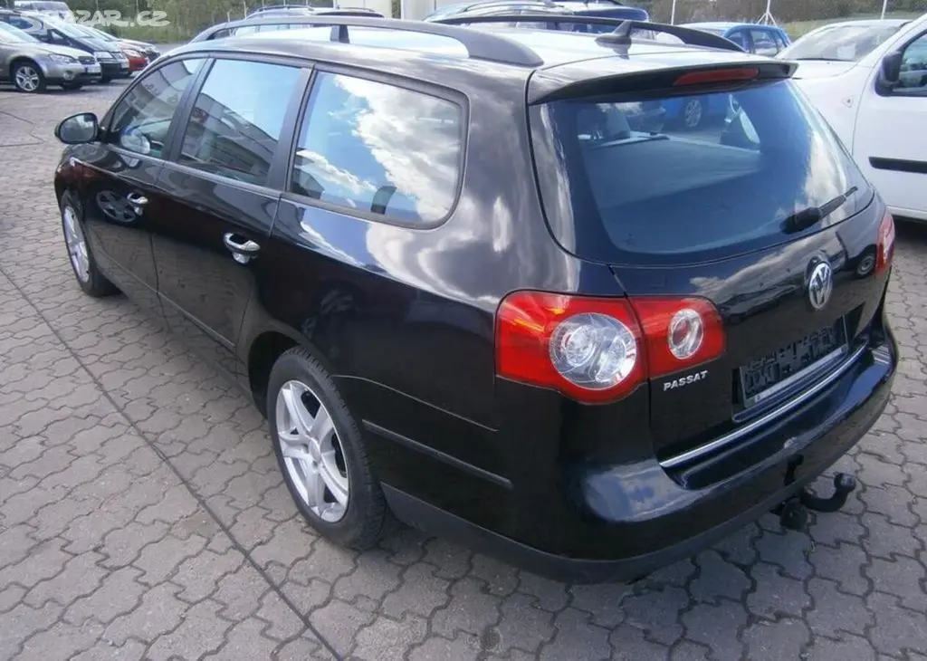 Volkswagen Passat 1.6 FSi benzín manuální - fotka 5