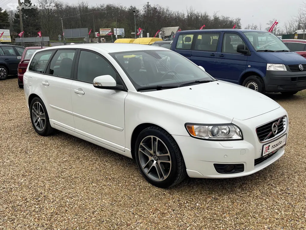 Volvo V50, 1.6D 80kW*KŮŽE*VÝHŘEV*HANDSFRE - fotka 5