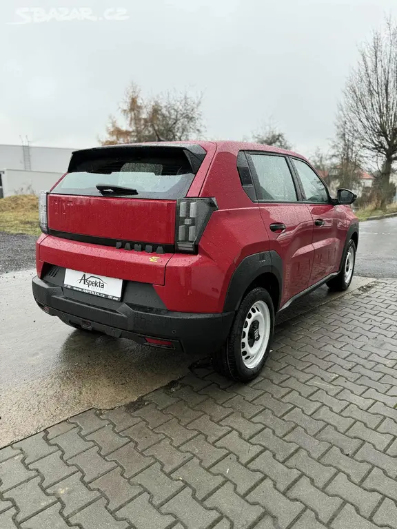 Fiat Grande Panda Electric, Grande Panda Electic RED 44kWh - fotka 5