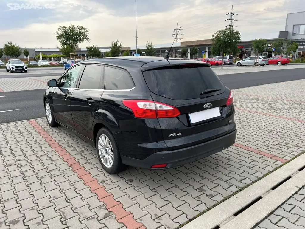 Ford Focus 1.6 TDCi 77kw digi klima NAVI - fotka 5