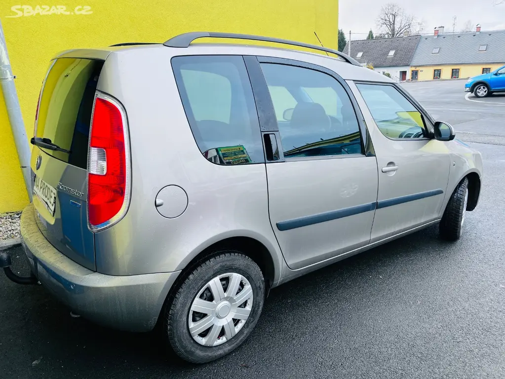 ŠKODA ROOMSTER 1.2 i TAŽNÉ NAJETO JEN 94 TIS KM - fotka 6
