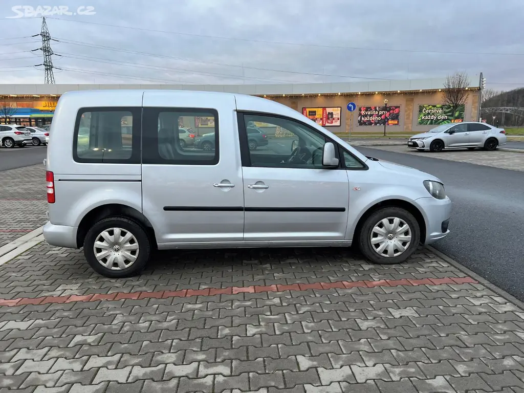 Volswagen Caddy Life 1.6 TDi 75kw TZ ČR 1.maj.DPH - fotka 2