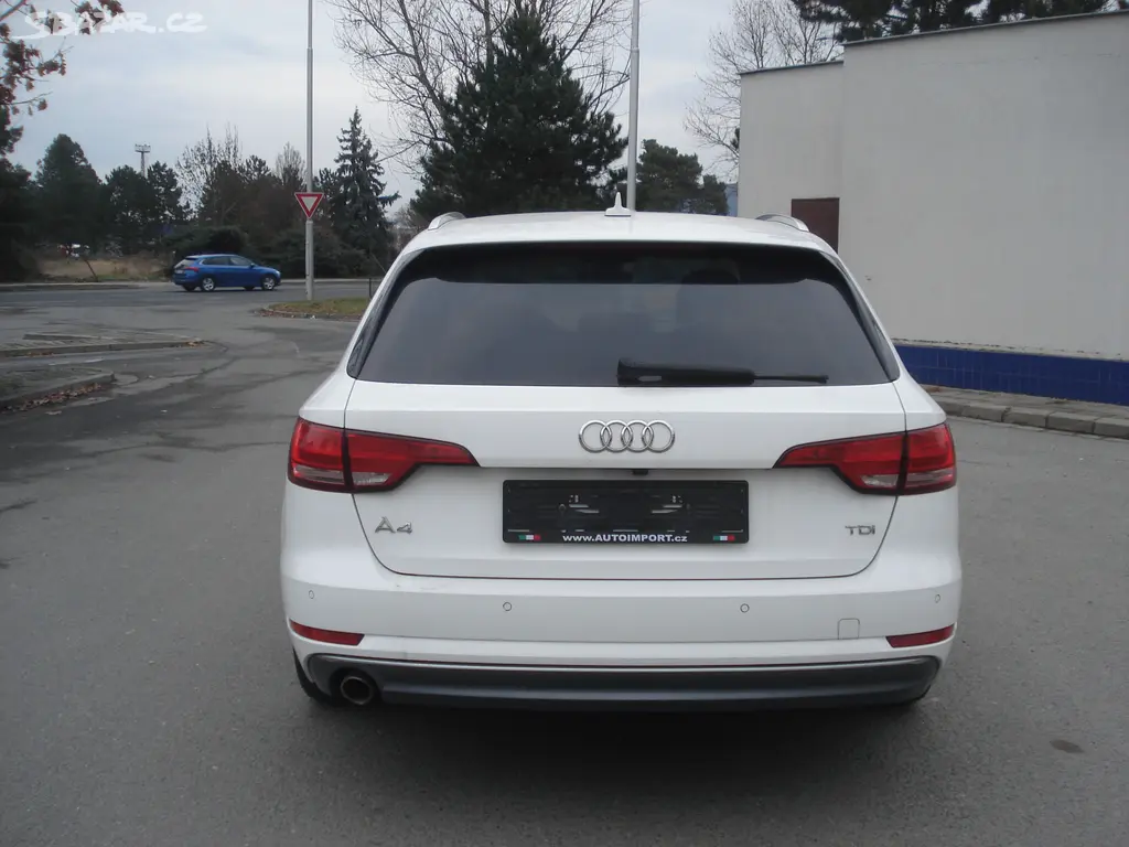 Audi A4, 2.0 TDI PANOR. 130 KW S-TRON. - fotka 4
