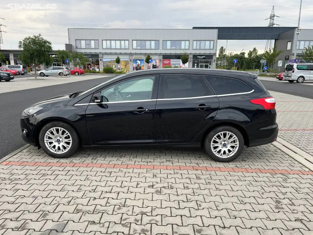 Ford Focus 1.6 TDCi 77kw digi klima NAVI - fotka 6