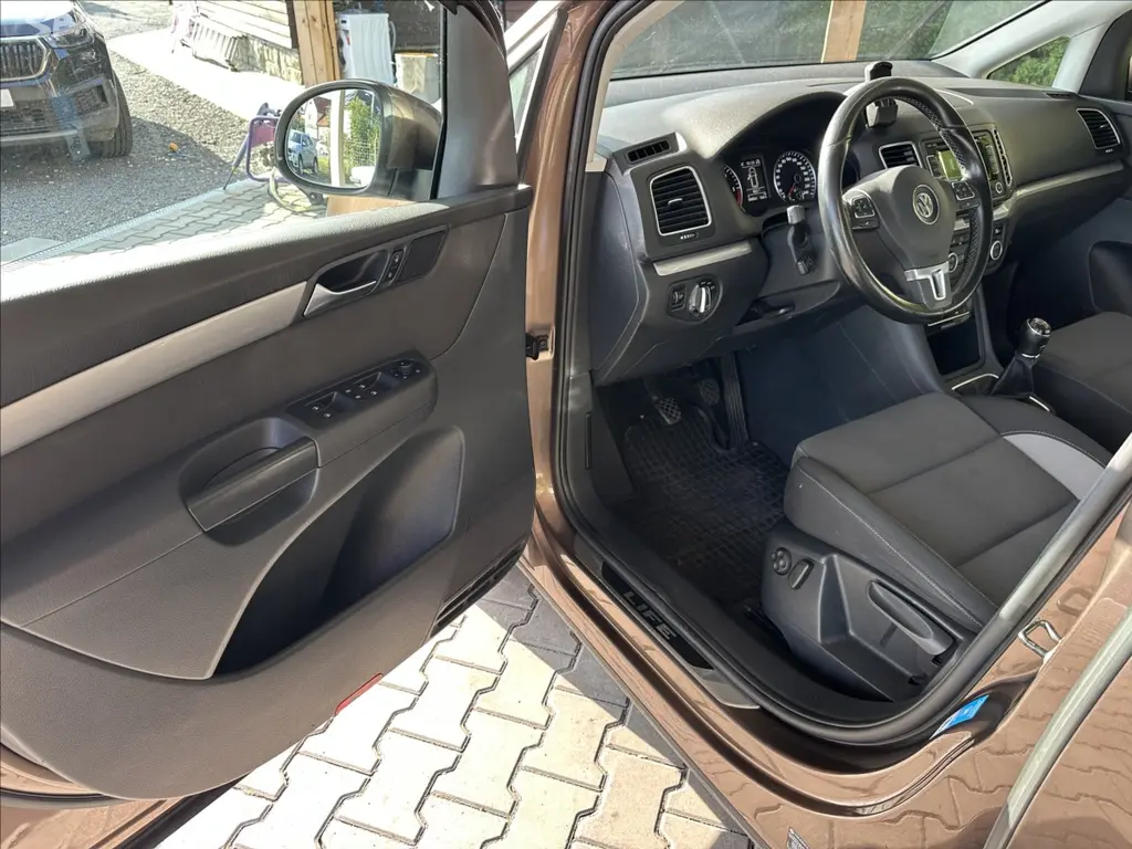 Volkswagen Sharan, 2,0 TDi 130kW EDICE LIFE FULL - fotka 5