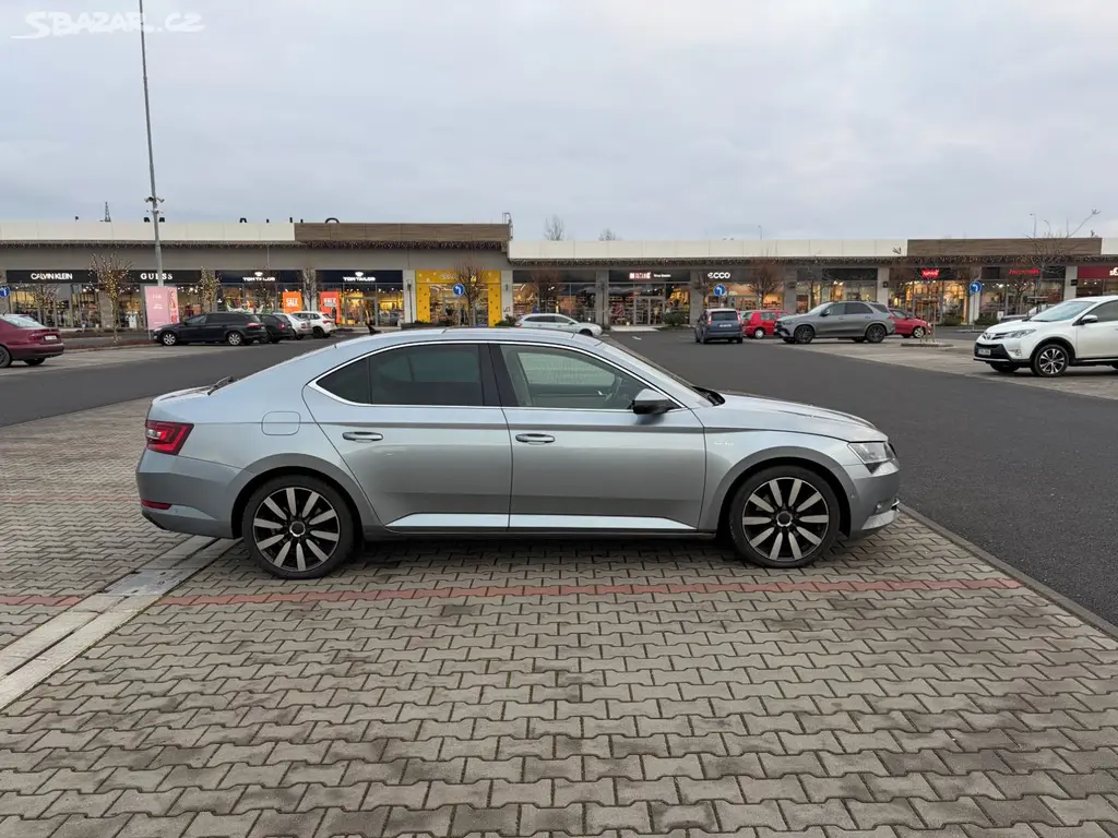 Škoda Superb III 2.0 TDi 140kw 4x4 DSG L&K ČR - fotka 2