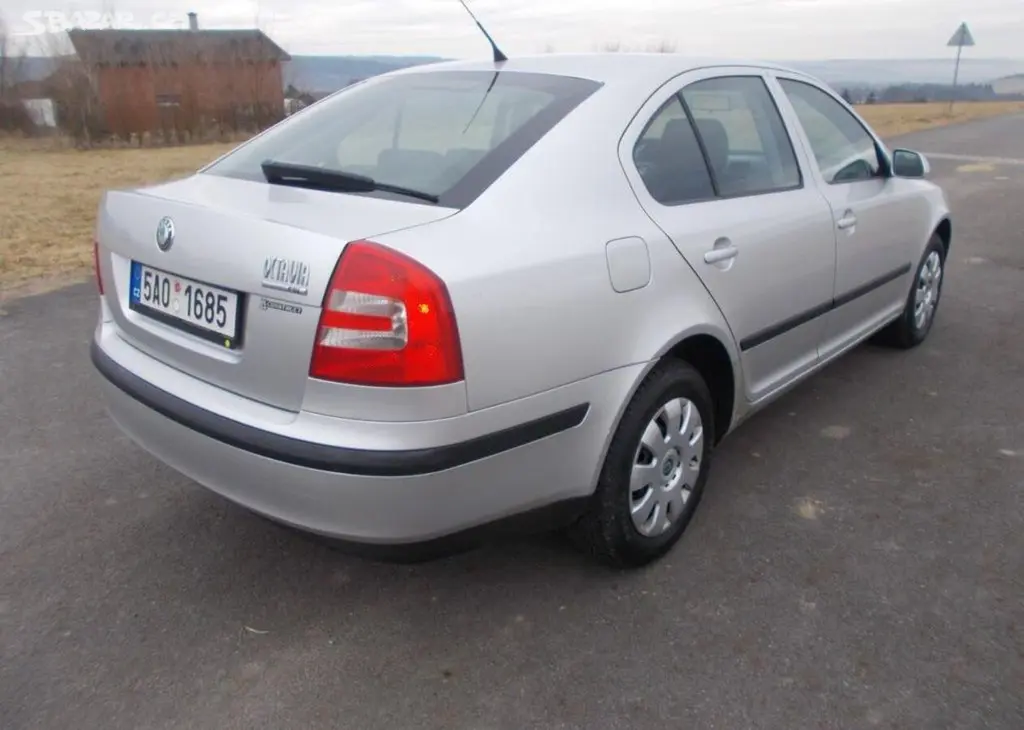 Škoda Octavia 1,6 85KW benzín manuální - fotka 5