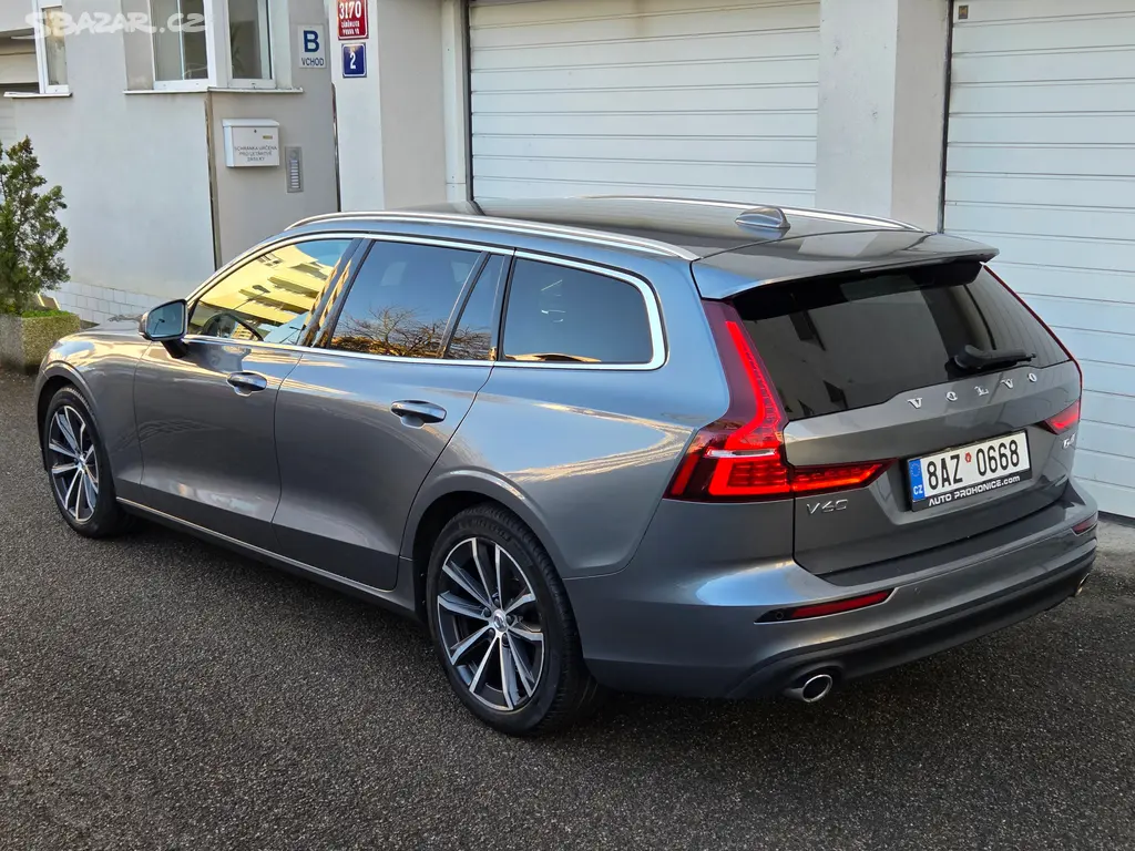 Volvo V60, 2.0 D4 AWD 4x4 Automat - fotka 5