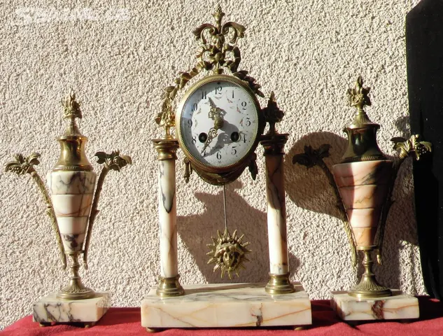 Stolní hodiny s vázami Francie 20 roky 20.stol. - Mosty u Jablunkova ...