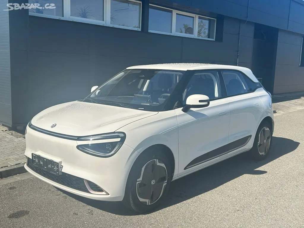 Dongfeng Box, BOX E2