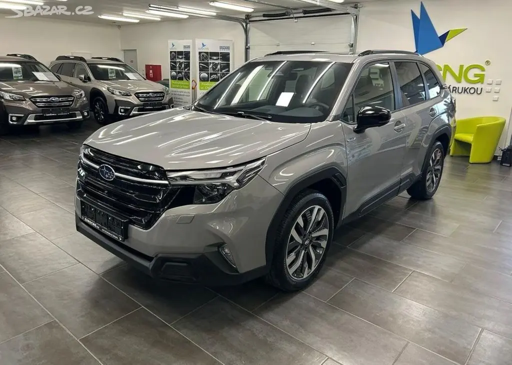 Subaru Forester 2.0 Touring 2025 4x4 nové | Zá - fotka 3