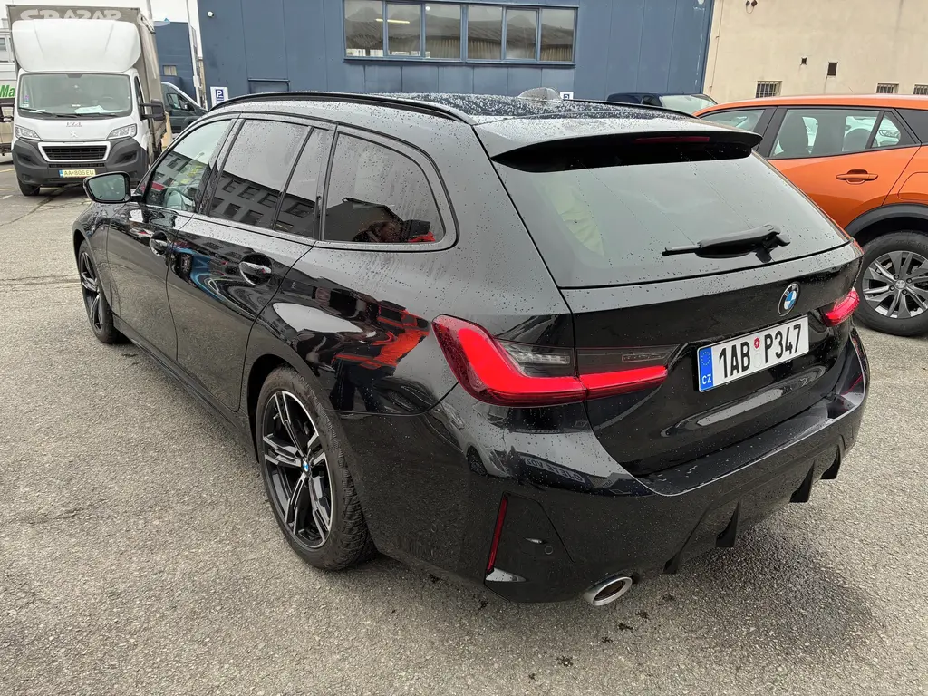 BMW Řada 3, 320 Touring M-Paket po servisu - fotka 2