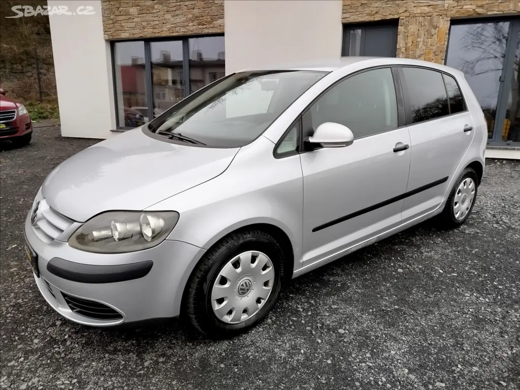 Volkswagen Golf Plus, 1,4 i 55kW, NÍZKÝ NÁJEZD - fotka 2