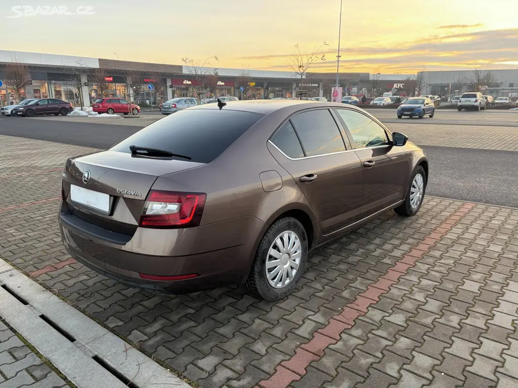 Škoda Octavia III 1.6 TDi DSG kůže navi FULL LED - fotka 3
