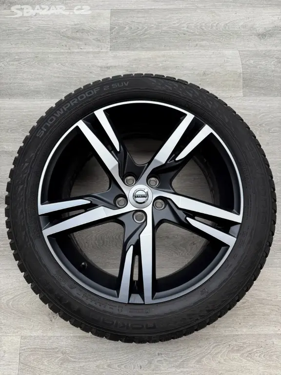 R19 ORIG.KOLA VOLVO XC40 V90CC 235/50/19 DOT25 REF - Praha, Újezd nad ...