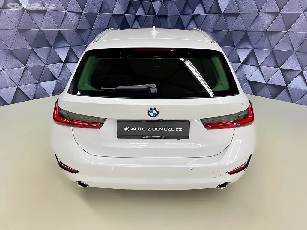 BMW Řada 3, 320d xDrive LUXURY, PANORAMA - fotka 6