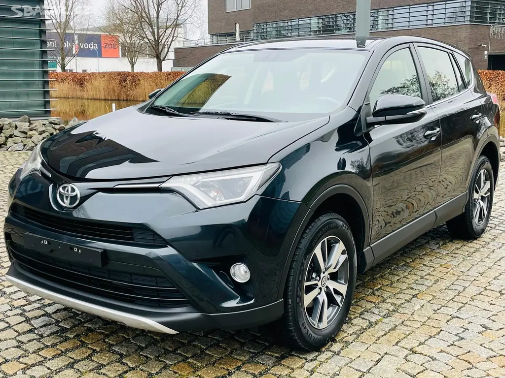 Toyota Rav4, 2.0D 1.MAJITEL KAMERA TAŽNÉ - fotka 3