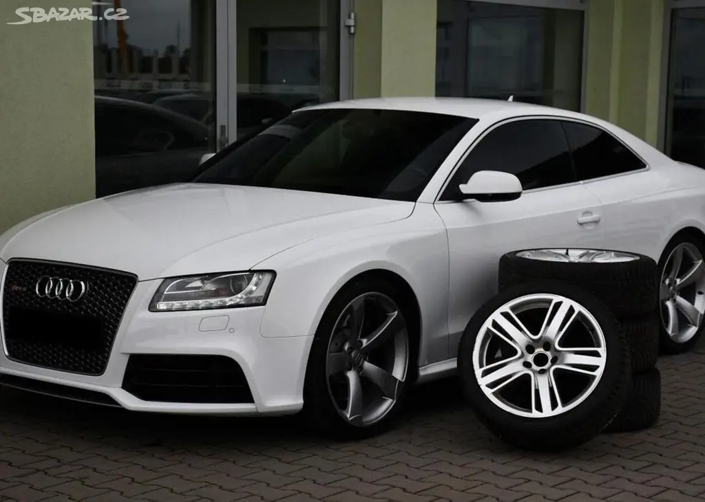 Audi RS5 4.2 V8 B&O PO SERVISE ZA 250 331 kw - fotka 2
