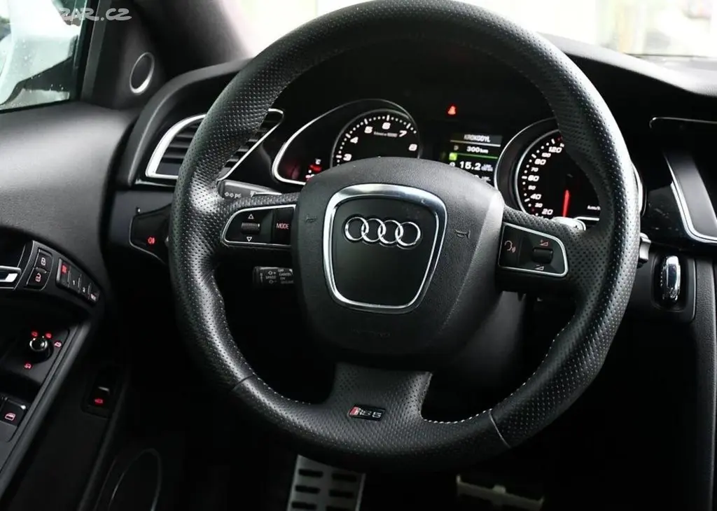 Audi RS5 4.2 V8 B&O PO SERVISE ZA 250 331 kw - fotka 6