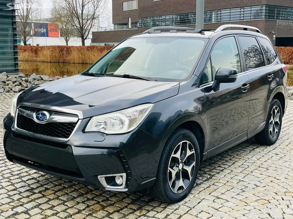 Subaru Forester, 2.0i 4x4 AUT 1MAJITEL SERVISKA - fotka 4