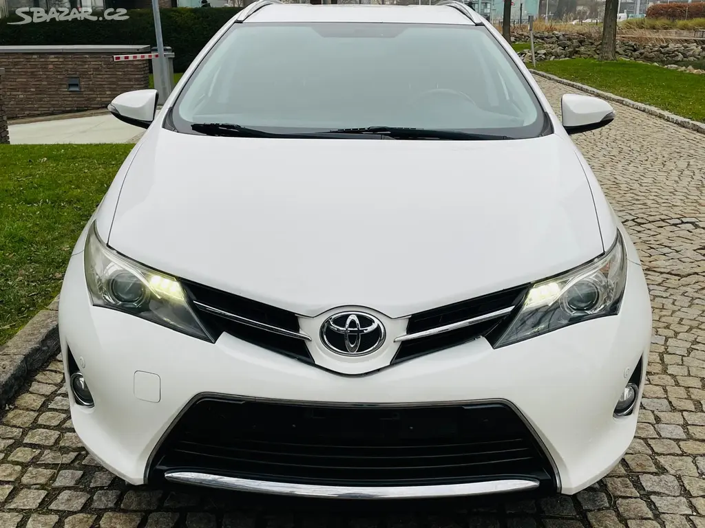 Toyota Auris, 1.6i 97KW VÝHŘEV KAM TAŽNÉ - fotka 6