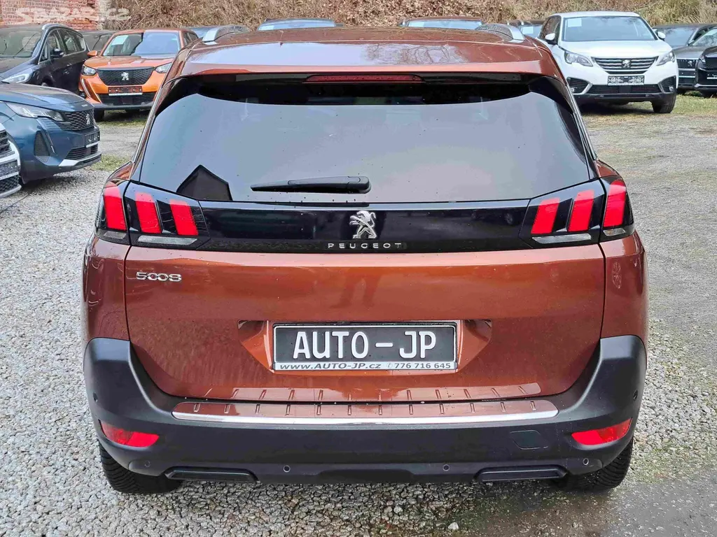 Peugeot 5008, 1,5 HDI EAT8 ALLURE LED NAVI - fotka 4