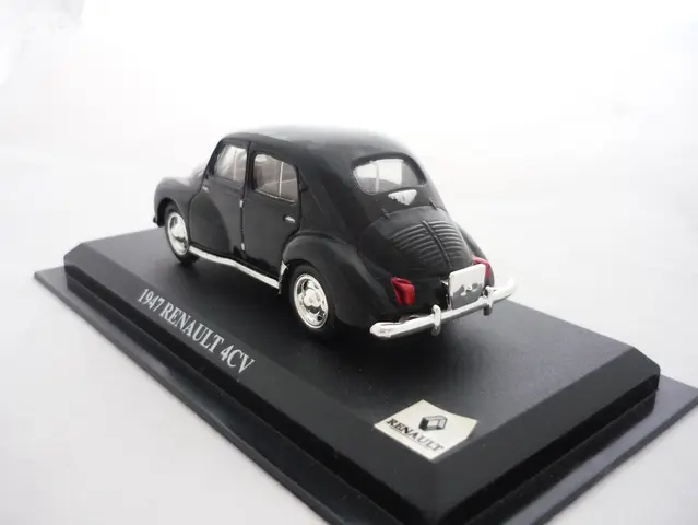 delprado デルプラド 1/43 1947 ルノーRENAULT 4CV Renault 4CV 1947 Del Prado 1/43 - Zlín - Bazar - Sbazar.cz