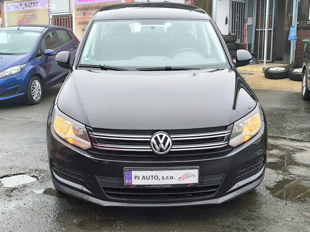 Volkswagen Tiguan 1.4 TSi 90kW Navi,Temp,,1majitel - fotka 2