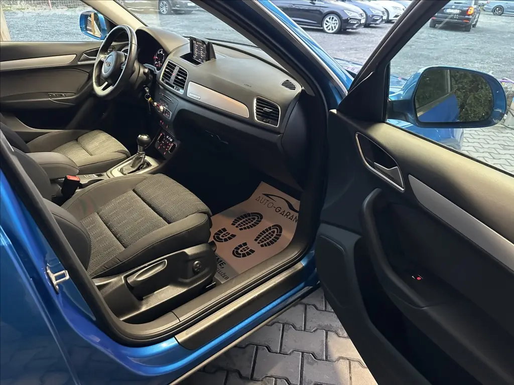 Audi Q3, 2,0 TDi 135kW S-LINE QUATTRO - fotka 6