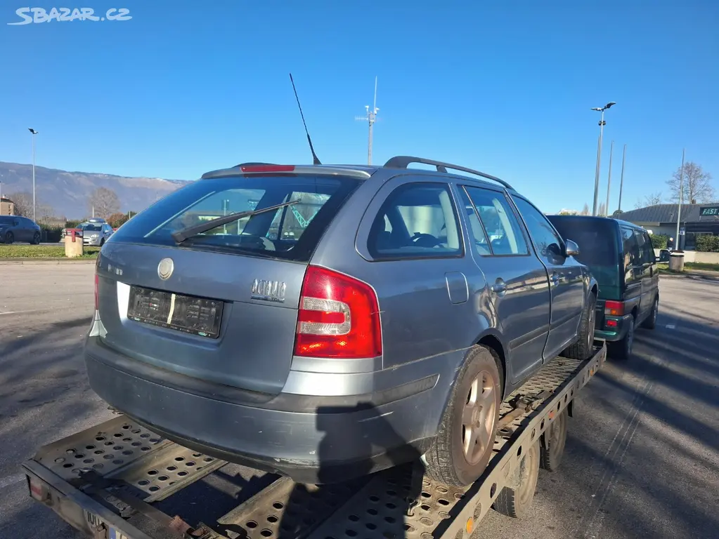 Skoda Octavia 2 combi 1.9TDI 77kw r.v.2007 - fotka 4