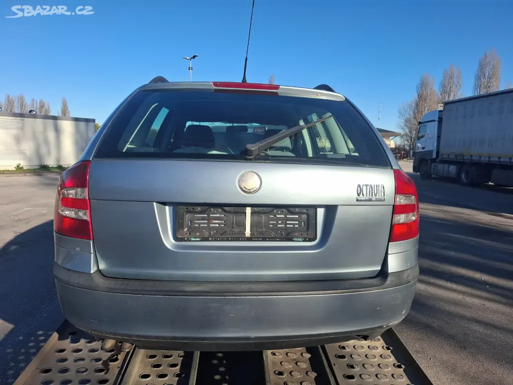 Skoda Octavia 2 combi 1.9TDI 77kw r.v.2007 - fotka 5