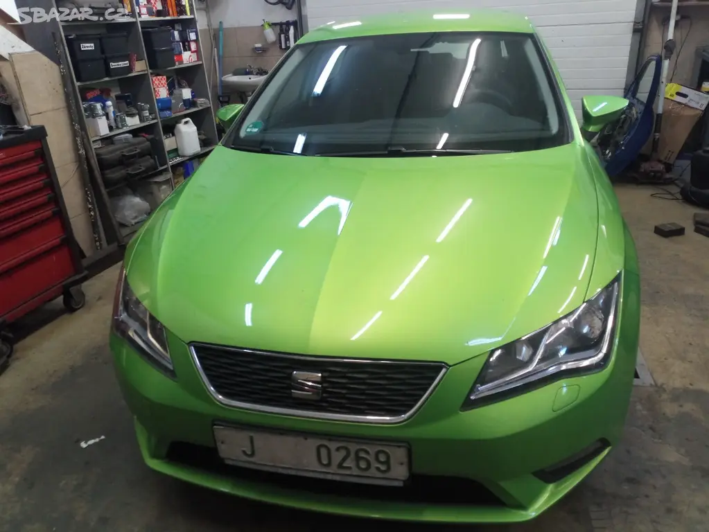 SEAT LEON