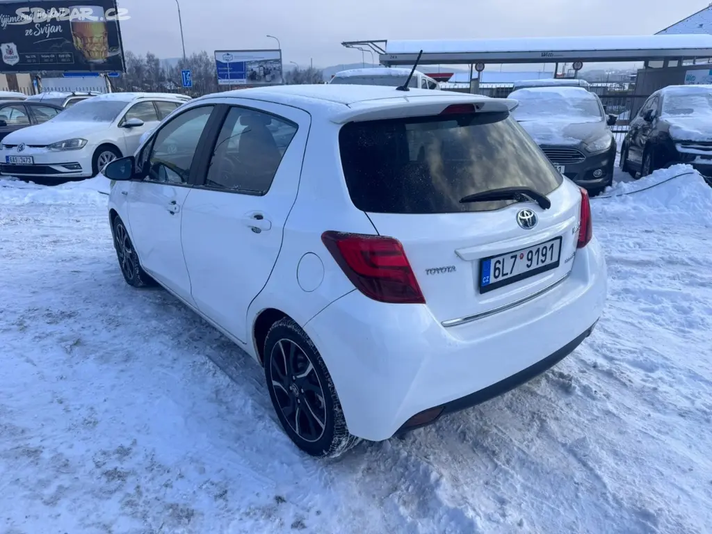 Toyota Yaris, HYBRID 1,5 54 KW STK AUTOMAT - fotka 3
