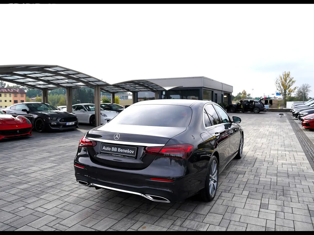 Mercedes-Benz Třídy E, E 200 4Matic AMG/LED/360/ČR - fotka 6