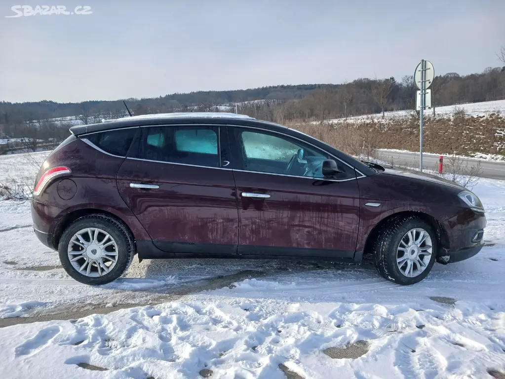 Lancia Delta 2.0 JTDM - fotka 3