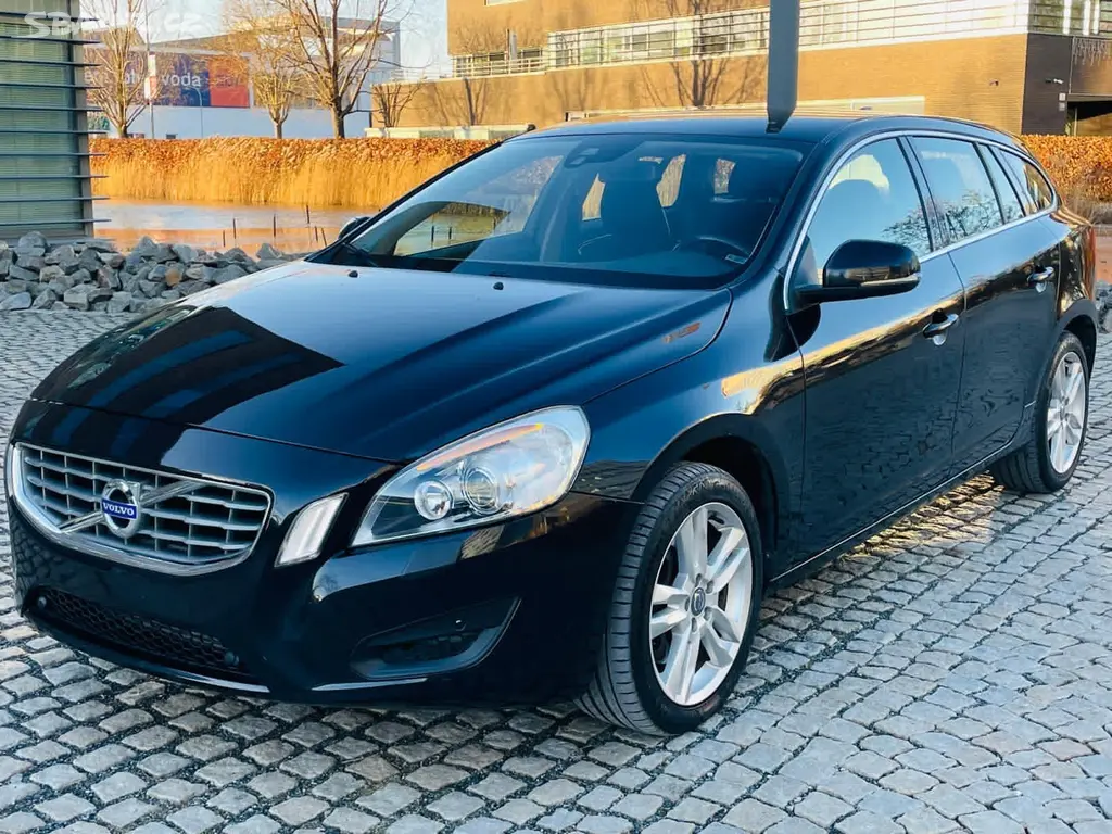 Volvo V60, 2.4D5 MANUÁL VÝHŘEV SERVISKA - fotka 4