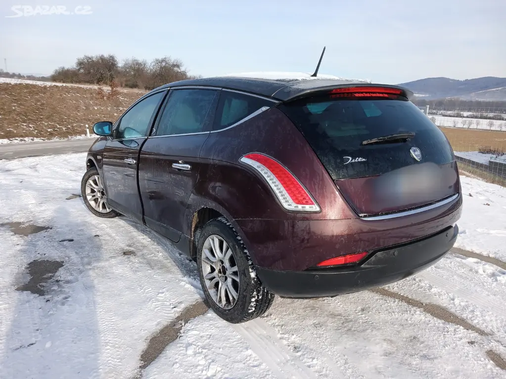 Lancia Delta 2.0 JTDM - fotka 6