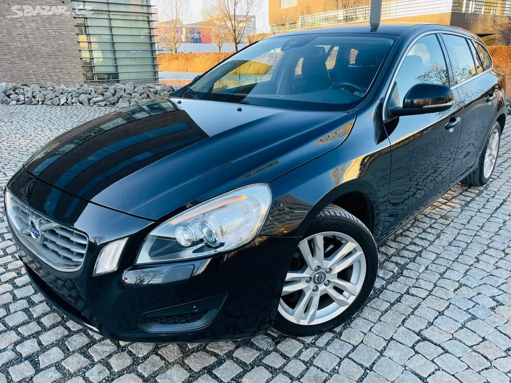 Volvo V60, 2.4D5 MANUÁL VÝHŘEV SERVISKA - fotka 3