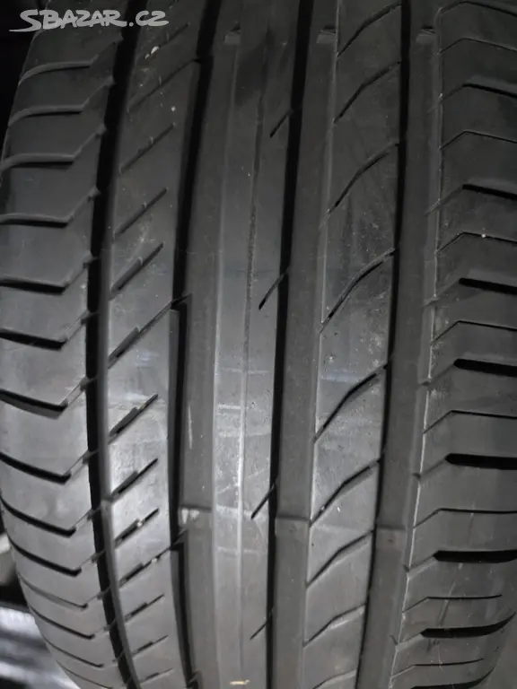235/45 R18 94 W Continental CSC5 Letní 1 Ks