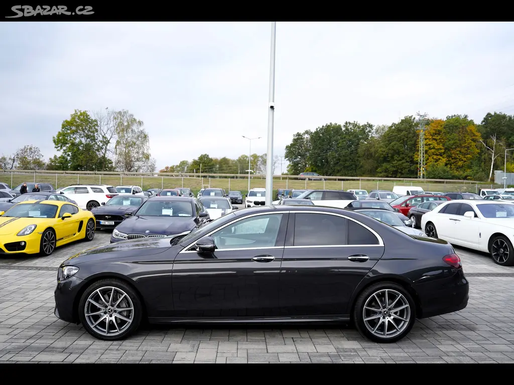 Mercedes-Benz Třídy E, E 200 4Matic AMG/LED/360/ČR - fotka 3